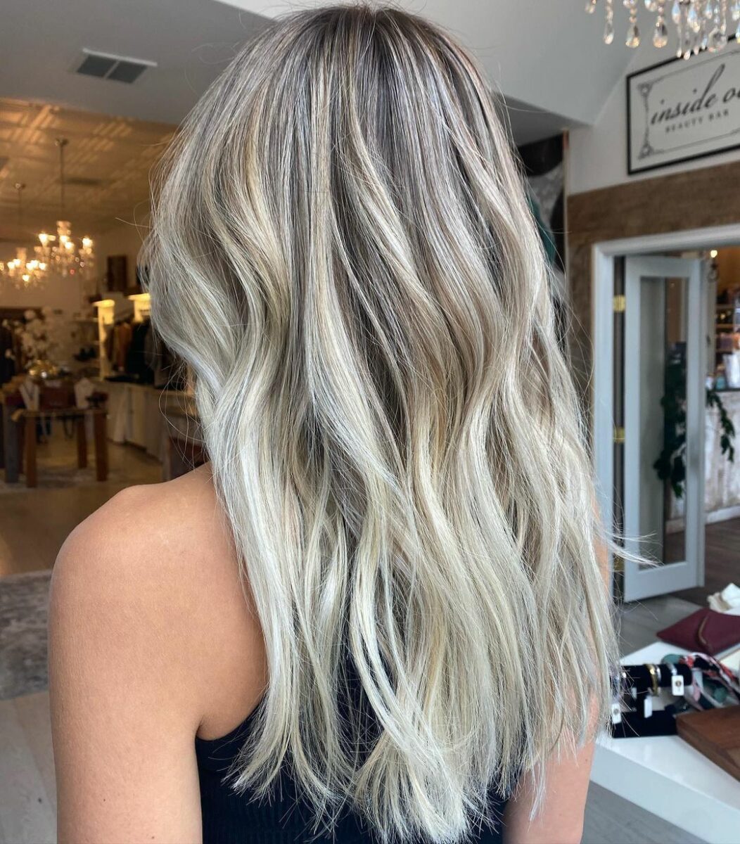 10 Stunning Ways To Blend Dark Roots Into Breathtaking Blonde Hair Balayage