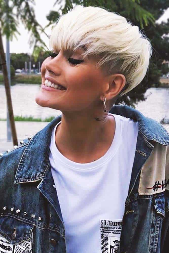 Blond bowl pixie cut with bangs 