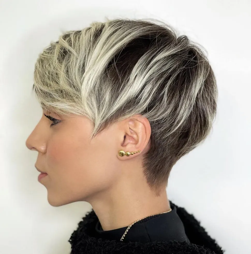 Two-toned pixie with bangs