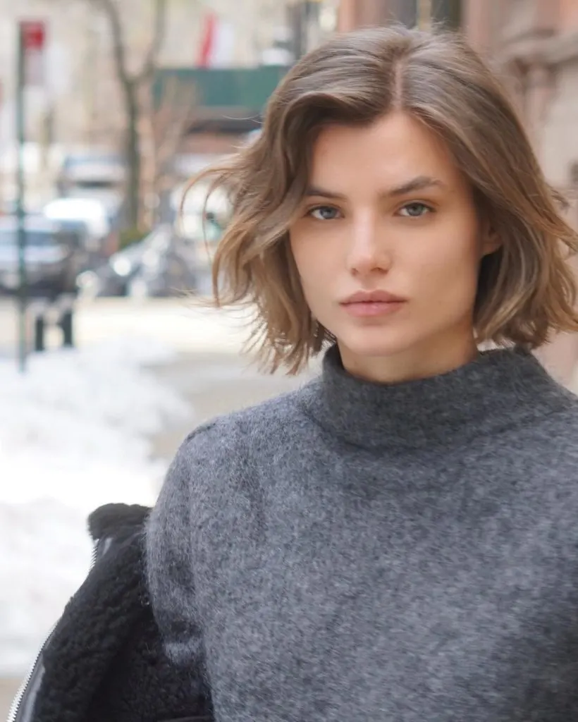 medium bob with layered side bangs