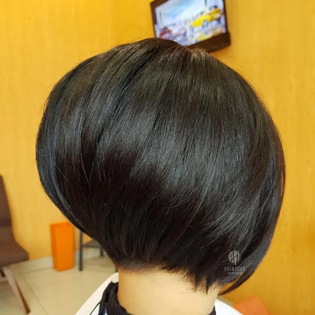 rounded stacked bob