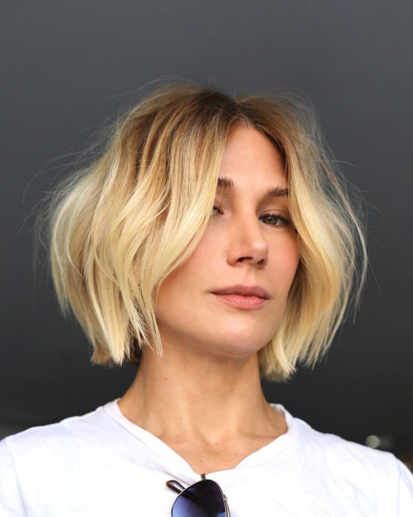 short blonde bob haircut with root tap