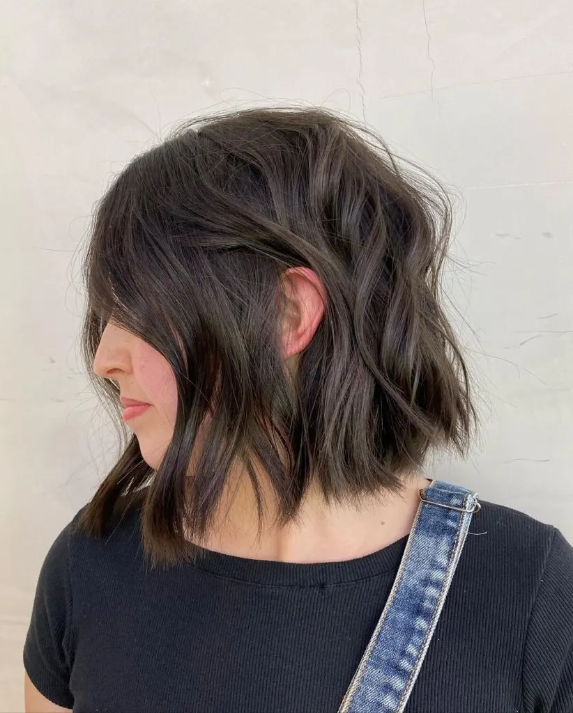 textured bob for thick hair