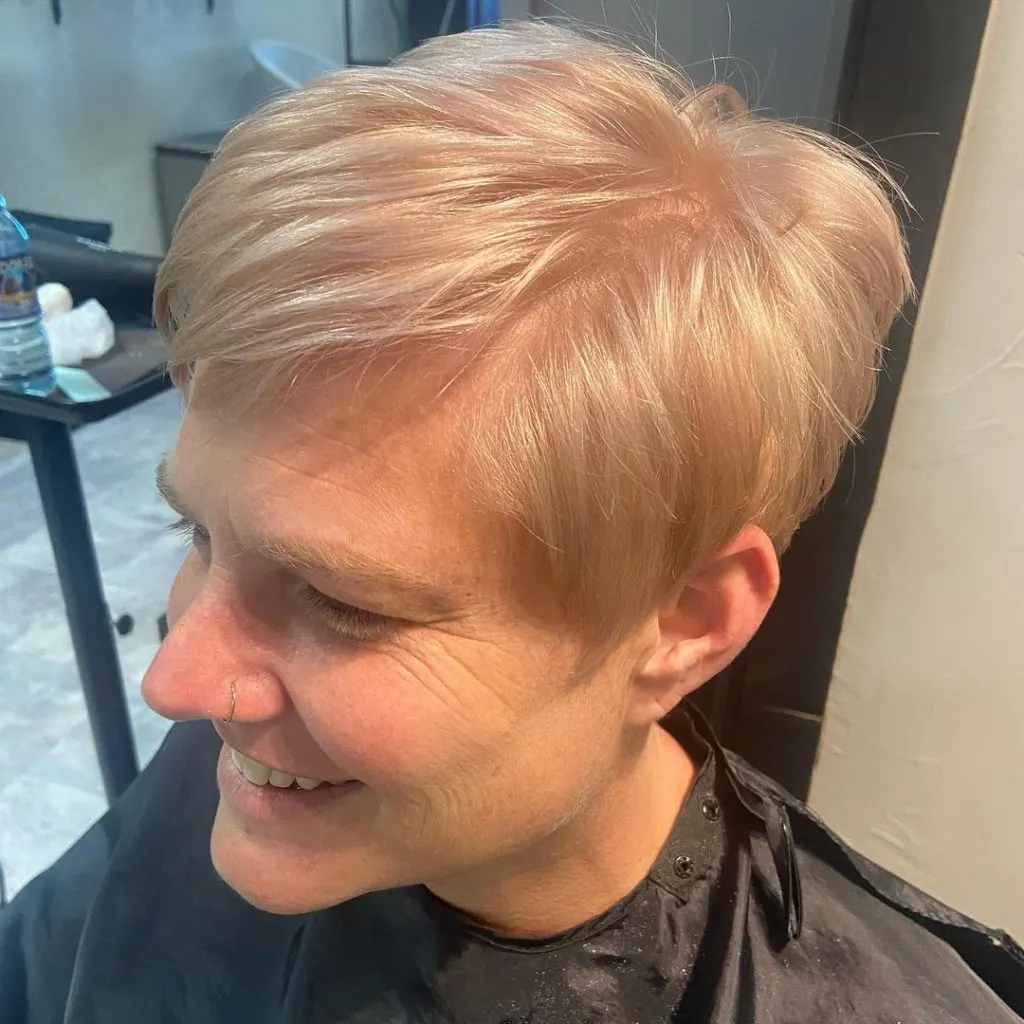 blonde pixie cut for thin hair