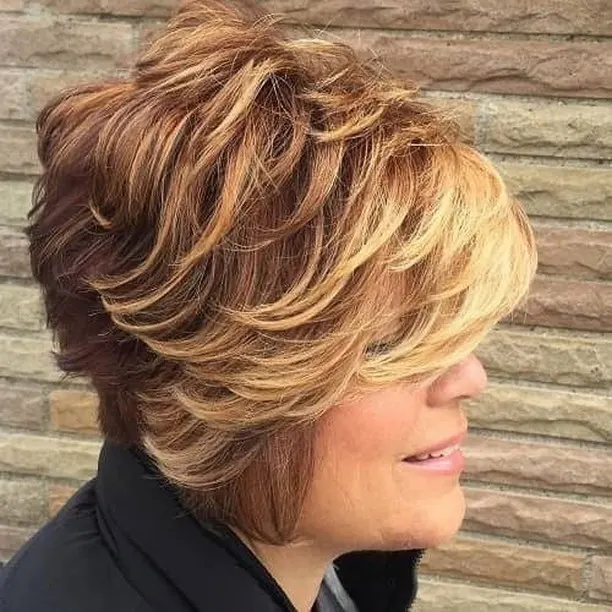 bob pixie cut with blonde highlights