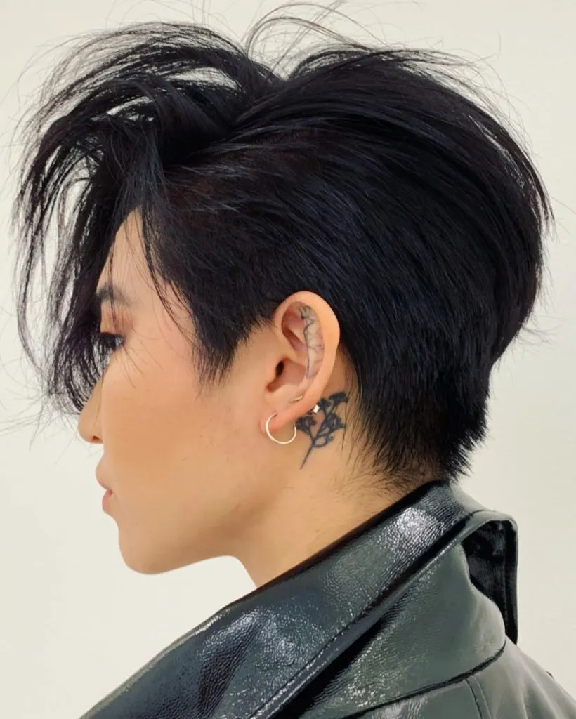choppy short hairstyle for thick hair