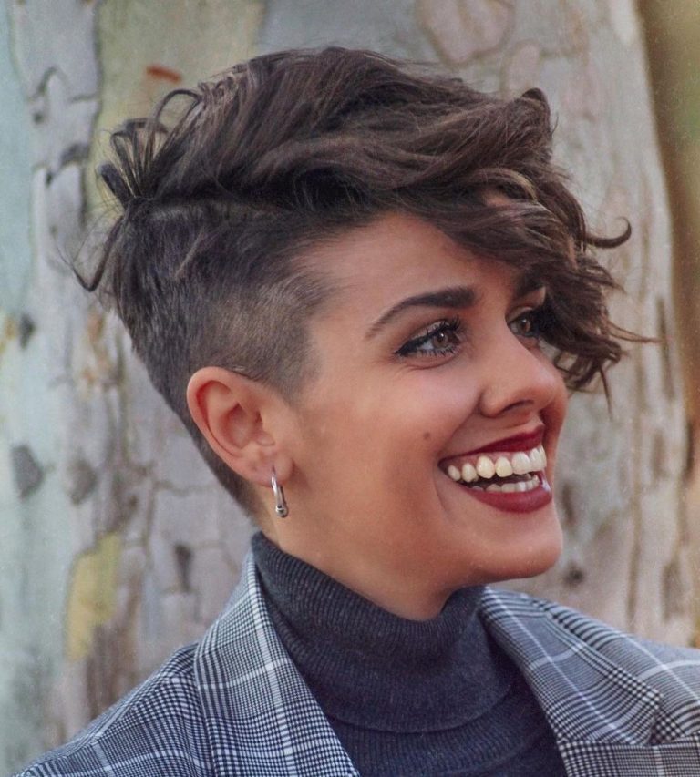 30 Best Pixie Cut For Oval Face Hairstyles