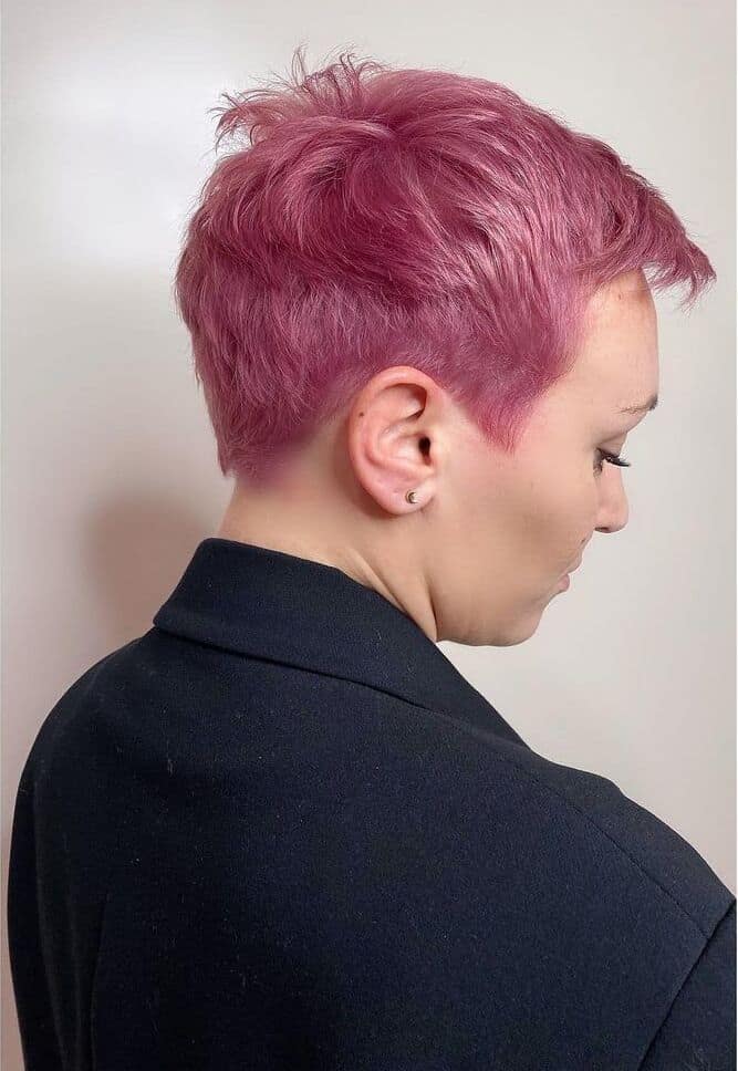 corte pixie cor-de-rosa para cabelos grossos