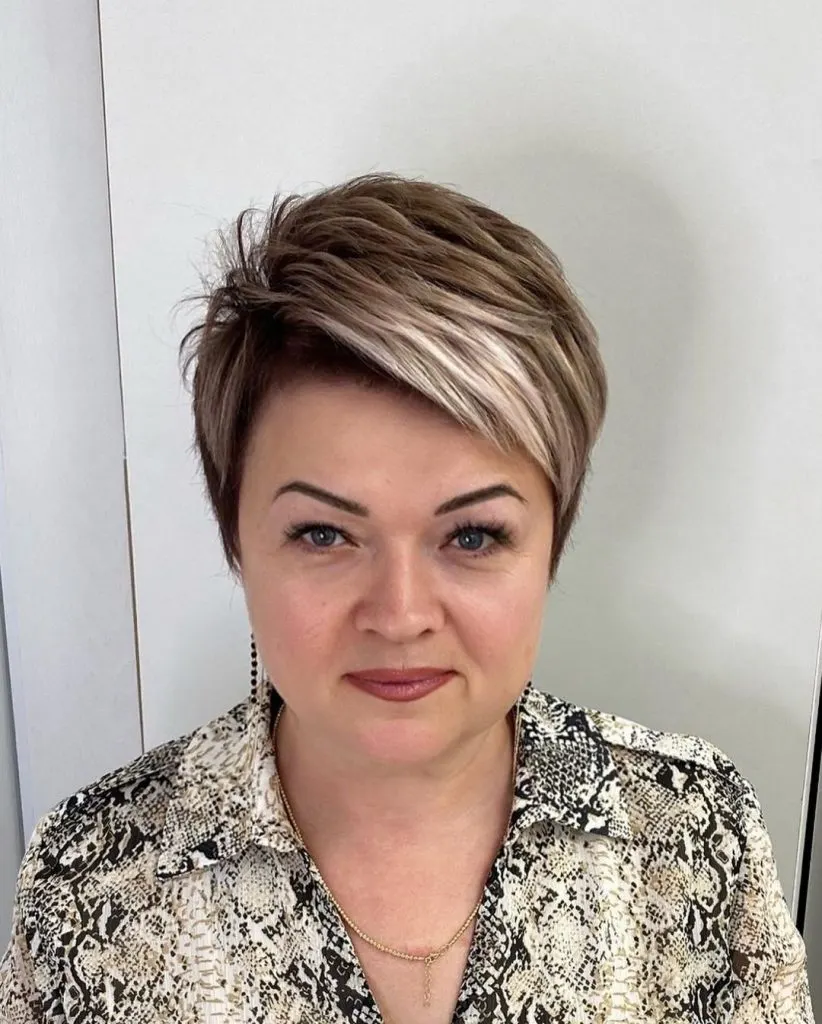 pixie cut for round face for women over 50