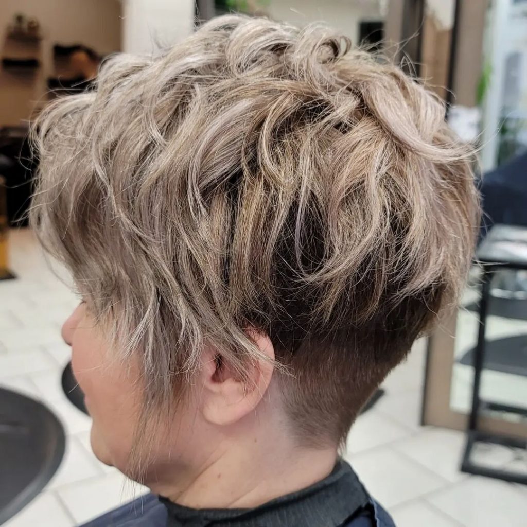 pixie cut for thick hair with curly crown