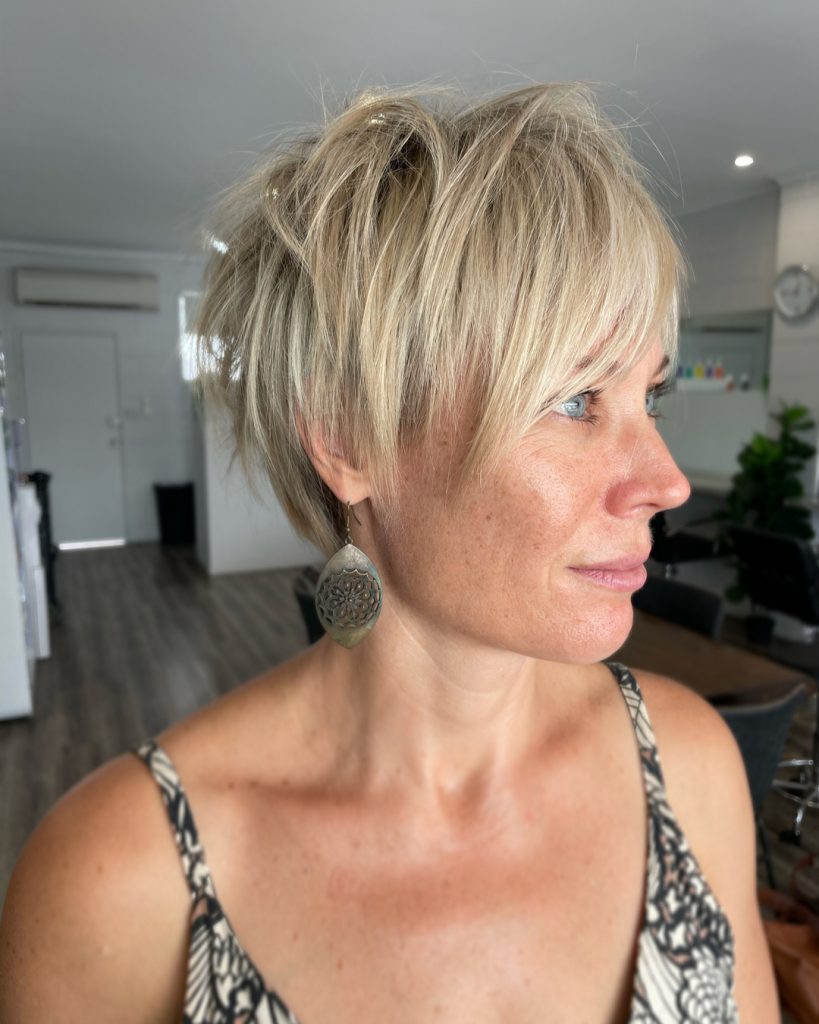 pixie cut for thick hair with long bangs