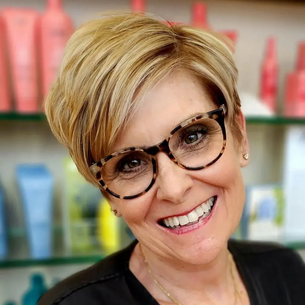 pixie cut for thin hair for older ladies with glasses
