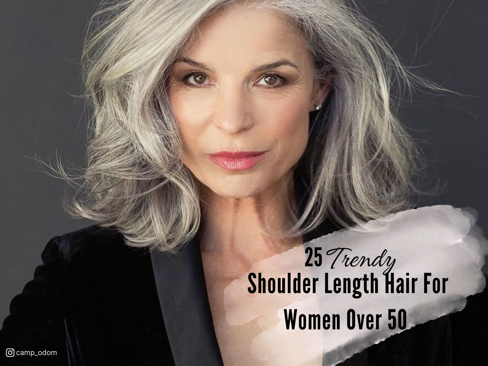 Pelo largo hasta los hombros para mujeres de más de 50 años