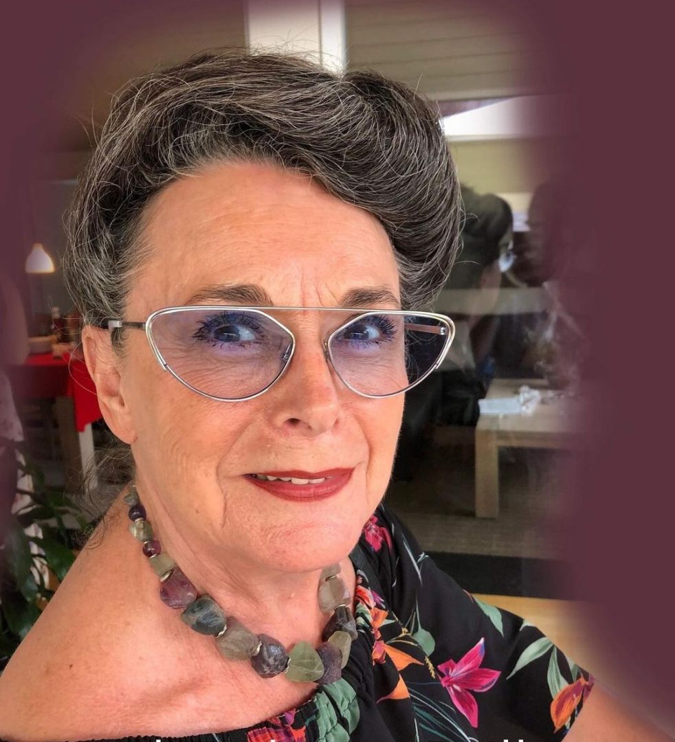 50+ Best Pixie Cuts For Older Ladies With Glasses