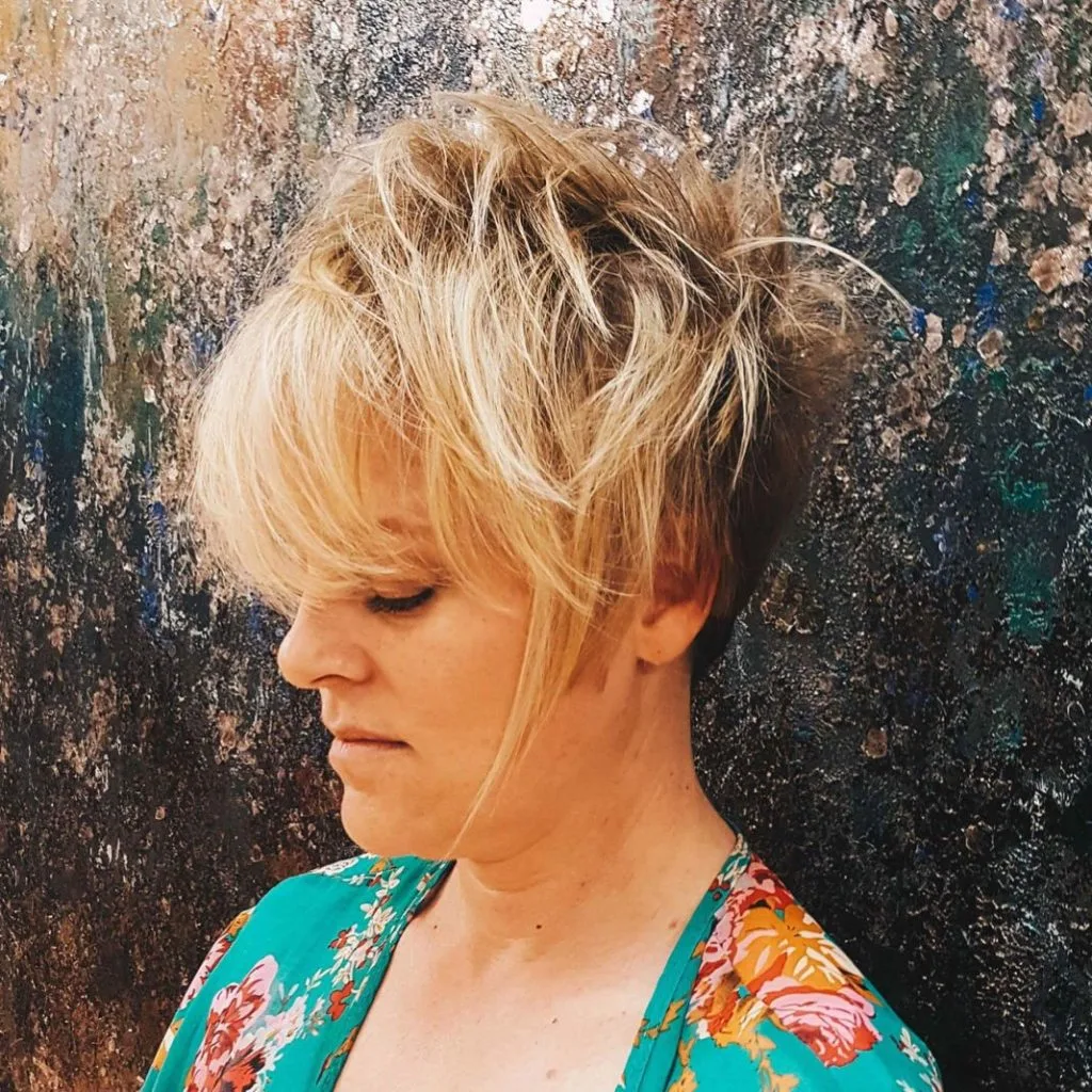 edgy choppy pixie cut