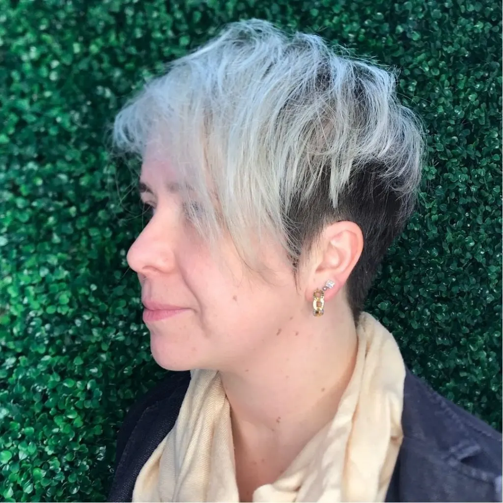 gray and black chopped pixie cut