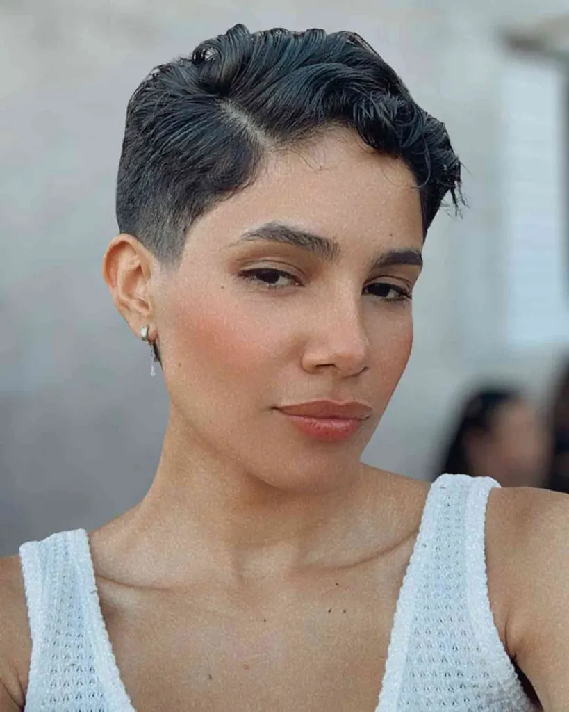 low maintenance pixie cut for thin hair with side part