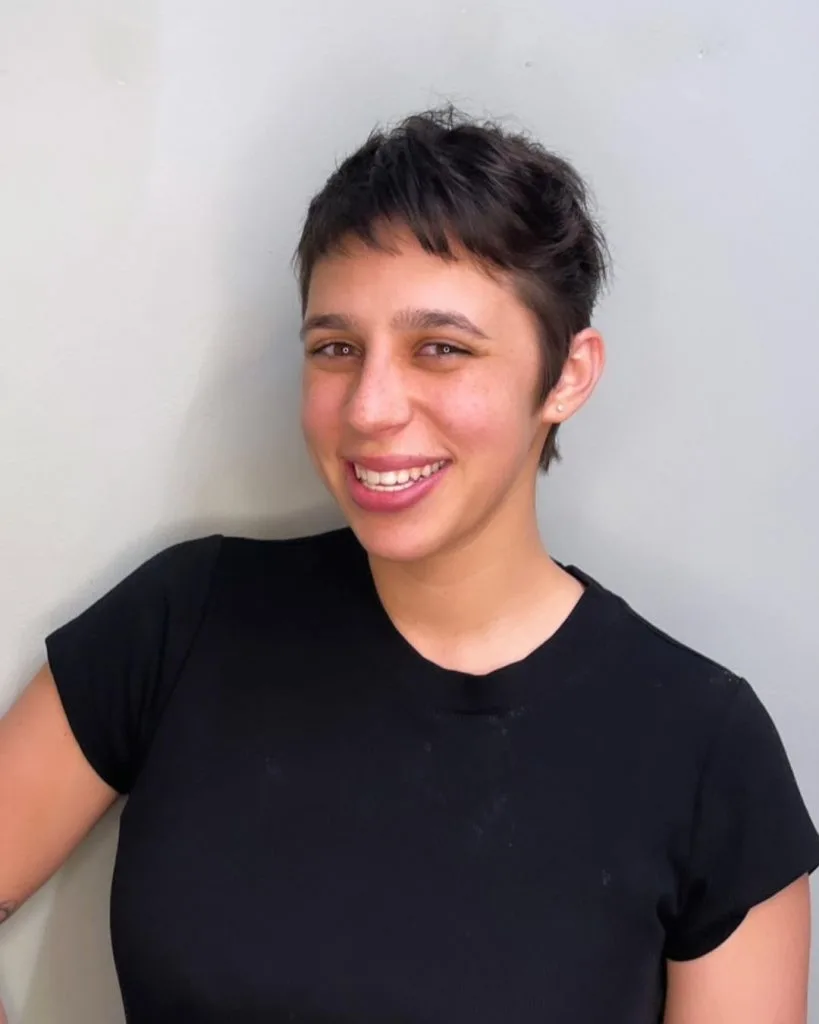 low maintenance pixie cut for thin hair with short bangs