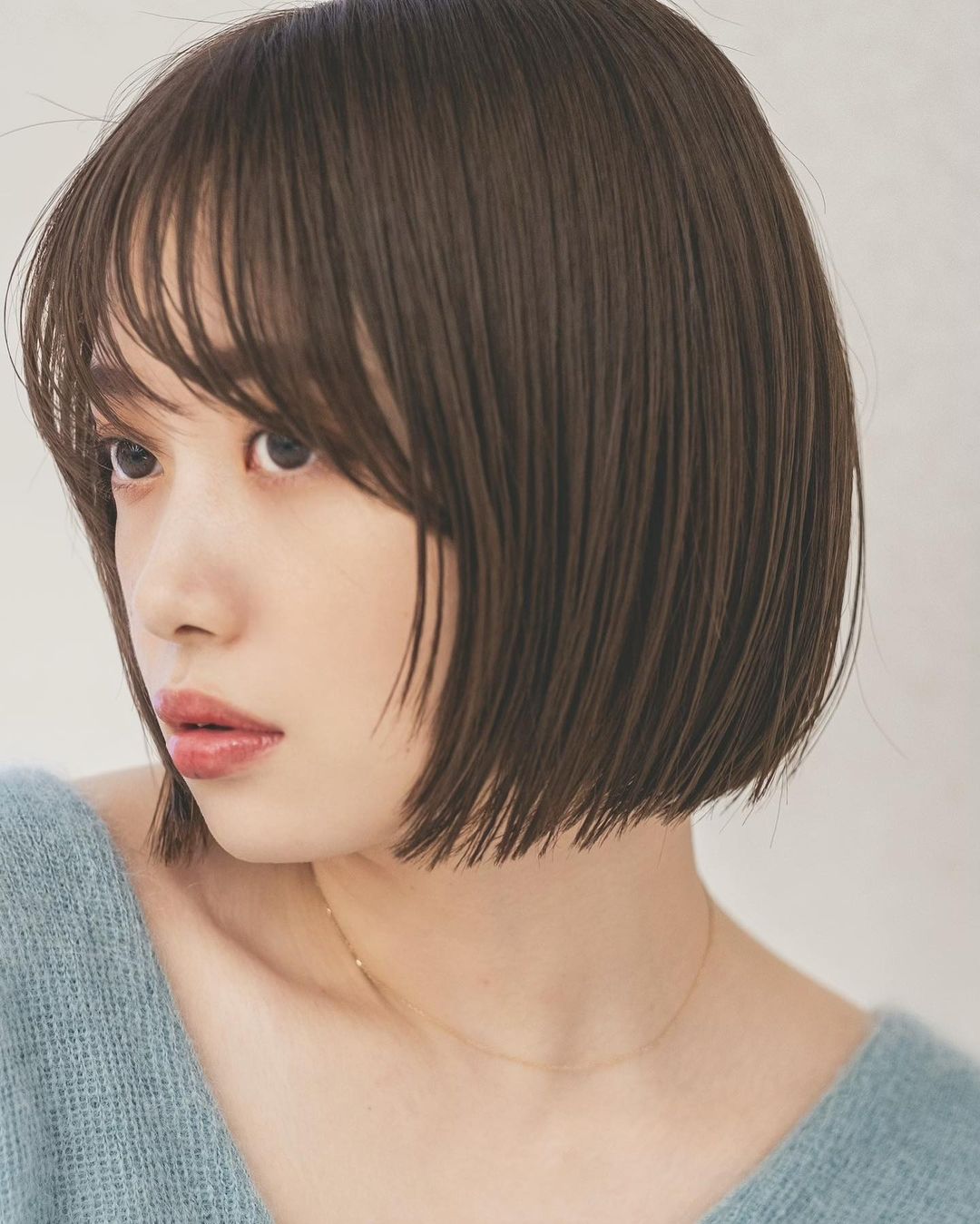 jaw-length blunt bob for fine hair