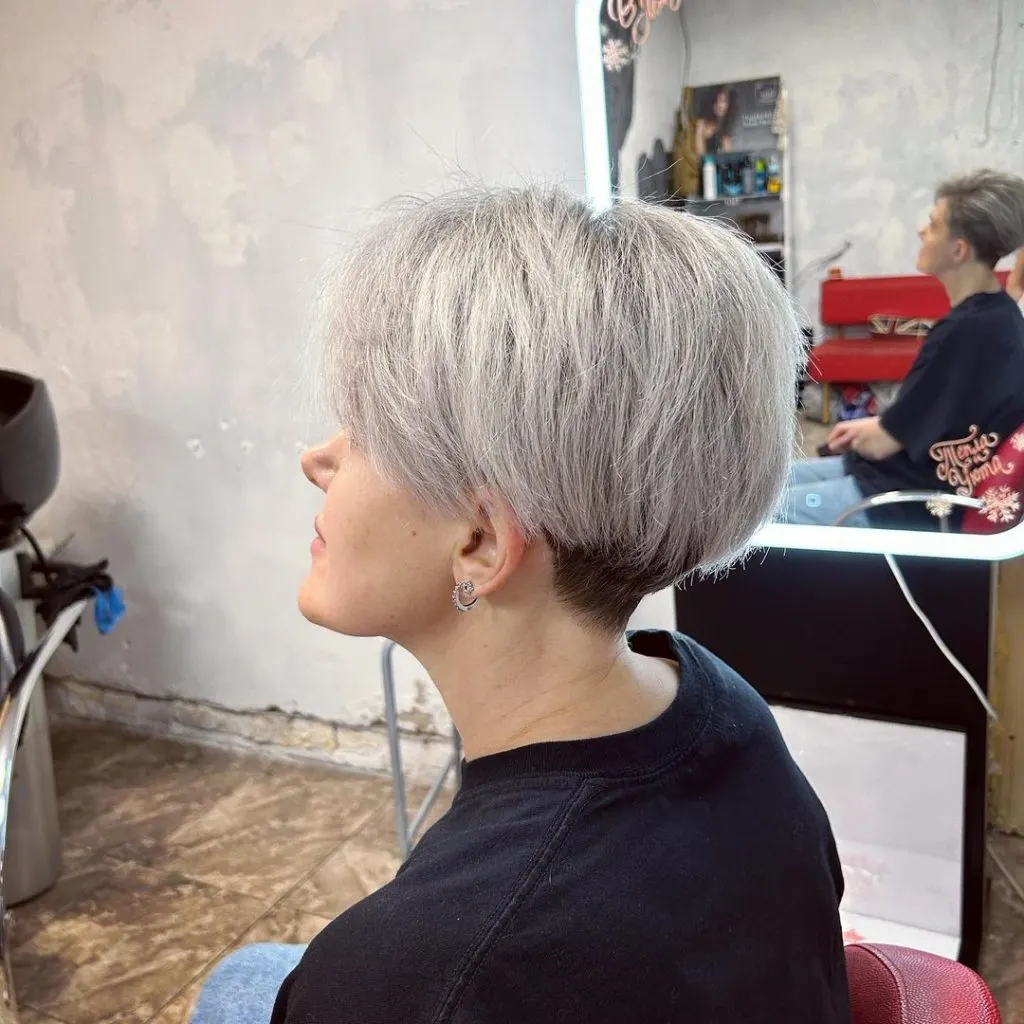 black and white pixie haircut for thick hair