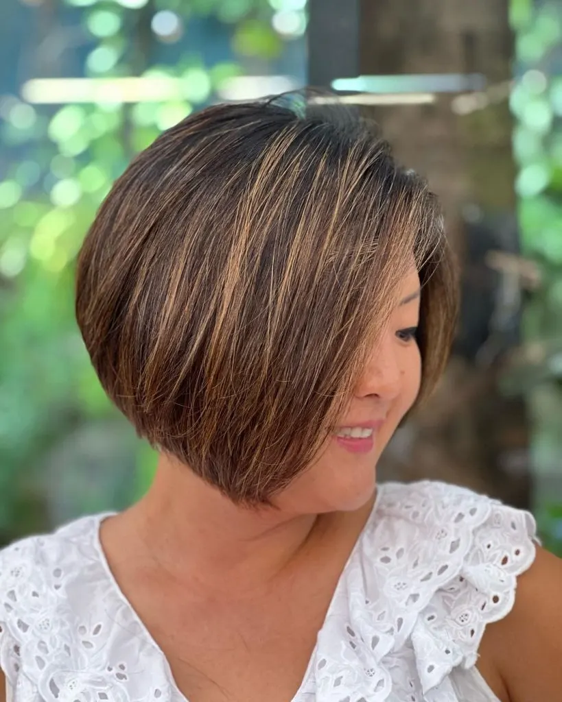 bob with caramel highlights for women over 40