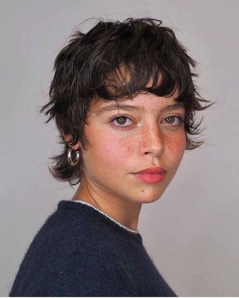 Ruffled Pixie 72 Short Hairstyles That Sculpt Round Faces