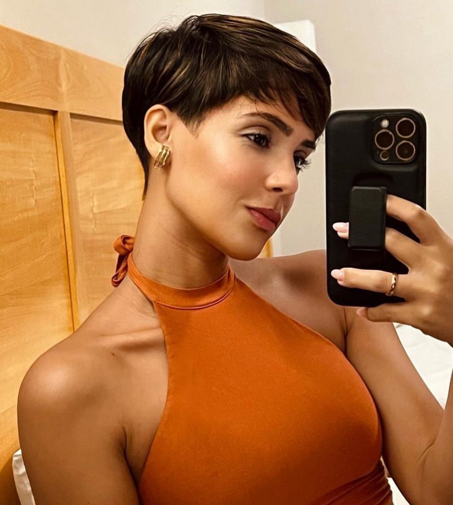 contemporary bowl cut for round faces