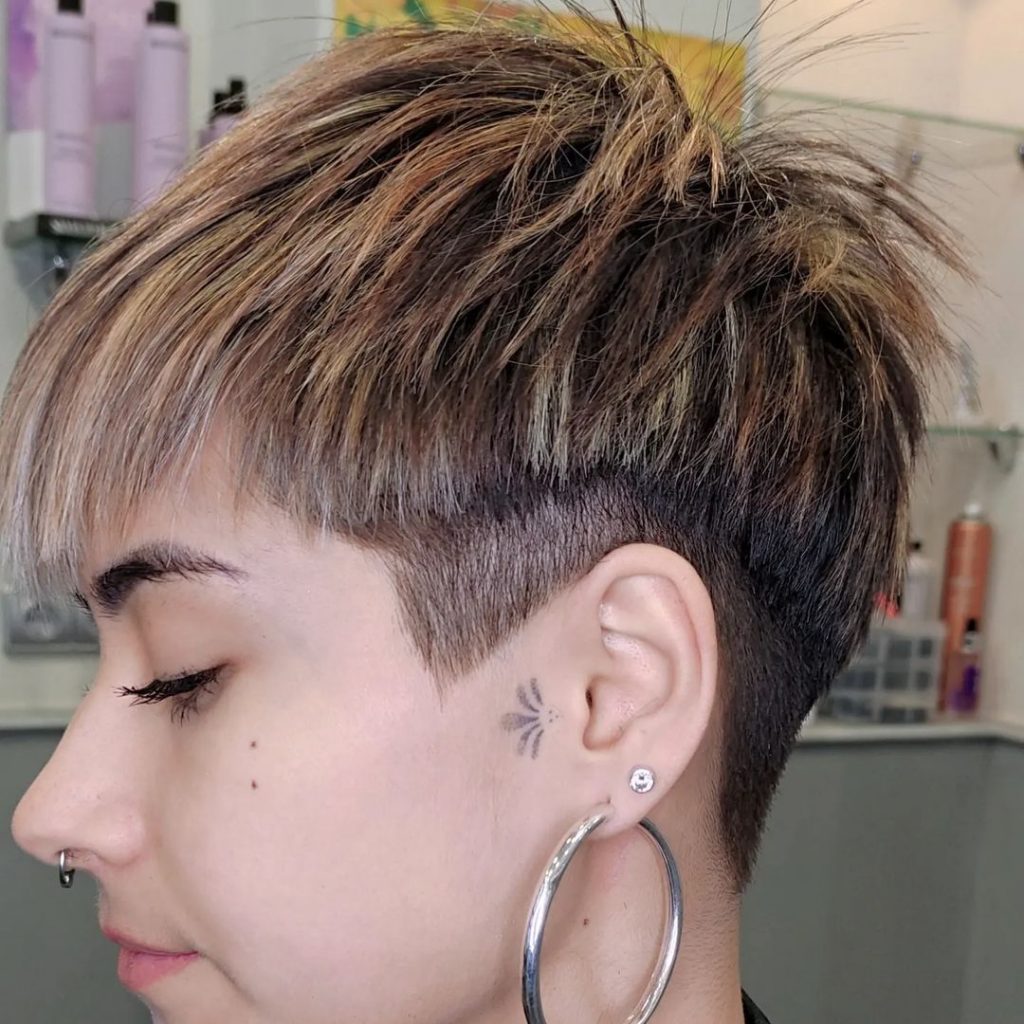 edgy layered pixie cut for round faces
