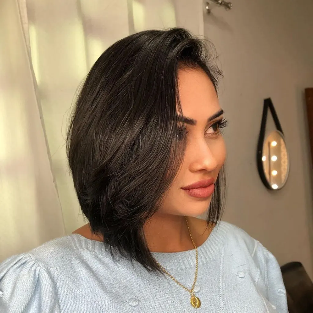 long bob cut for round faces