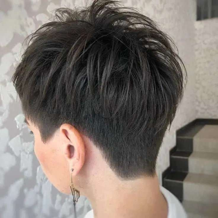 low maintenance short hairstyle for fine hair