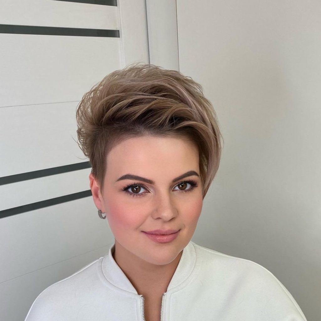 pixie cut for heart-shaped face and thick hair