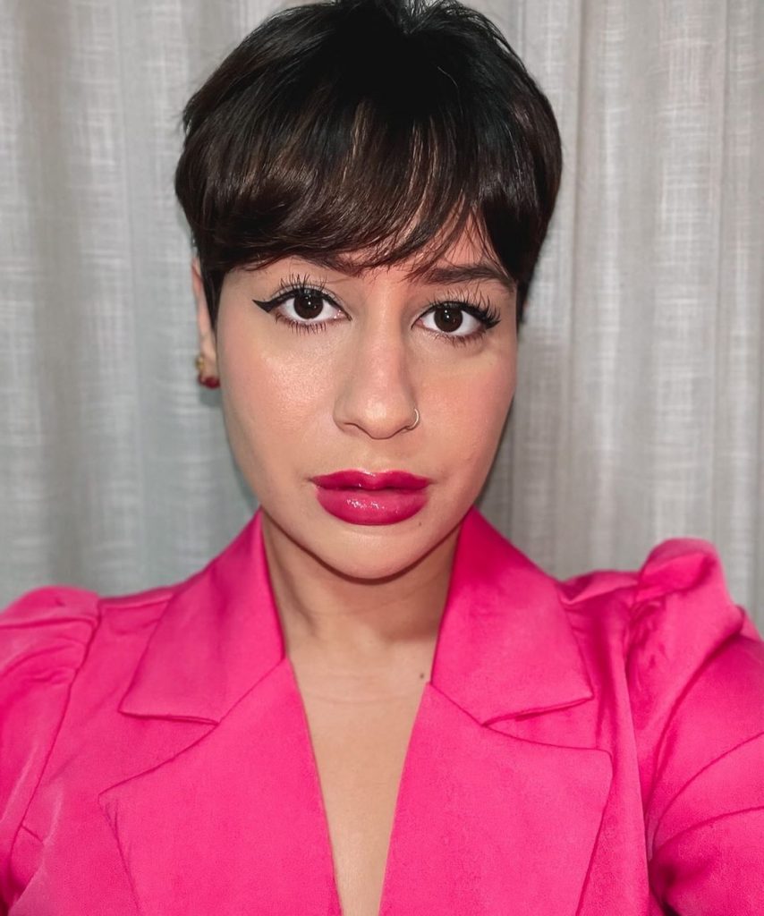 pixie cut for thick hair and oval face