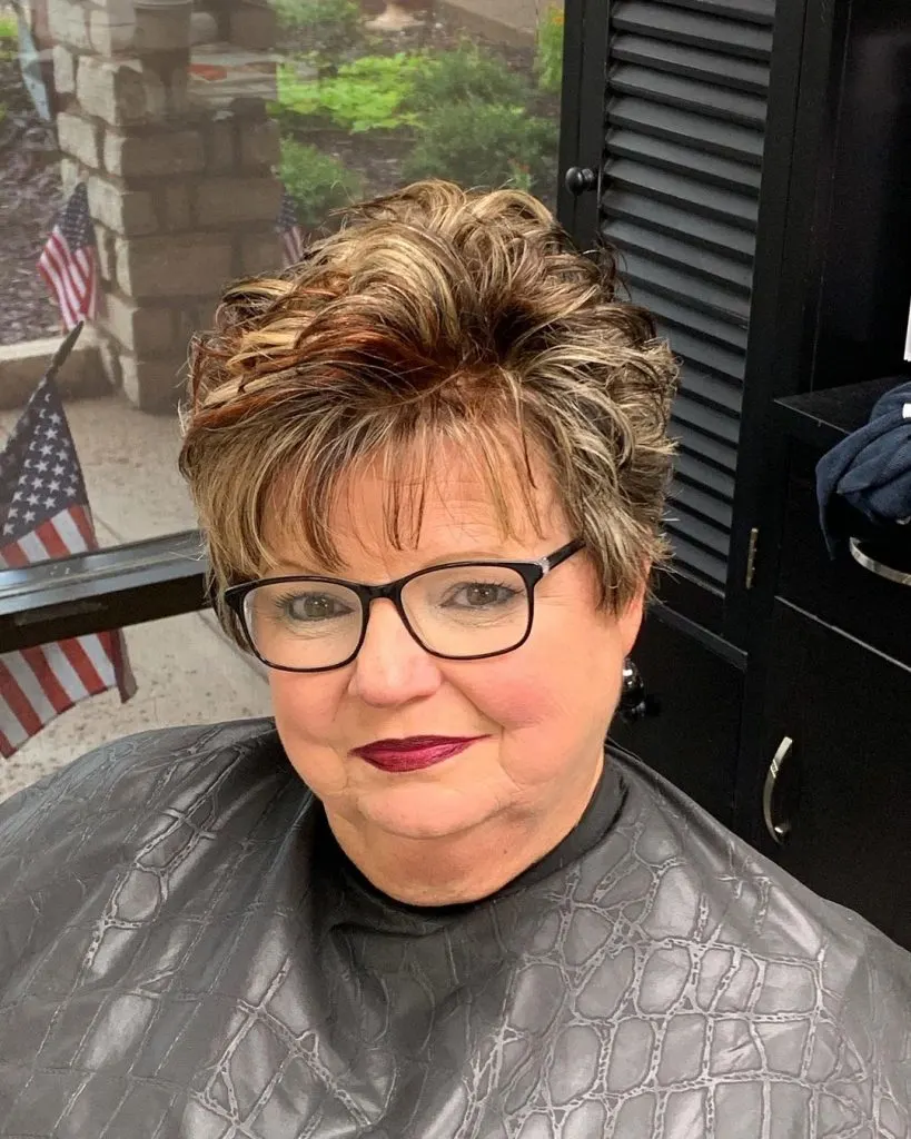 short haircut for older women with round faces