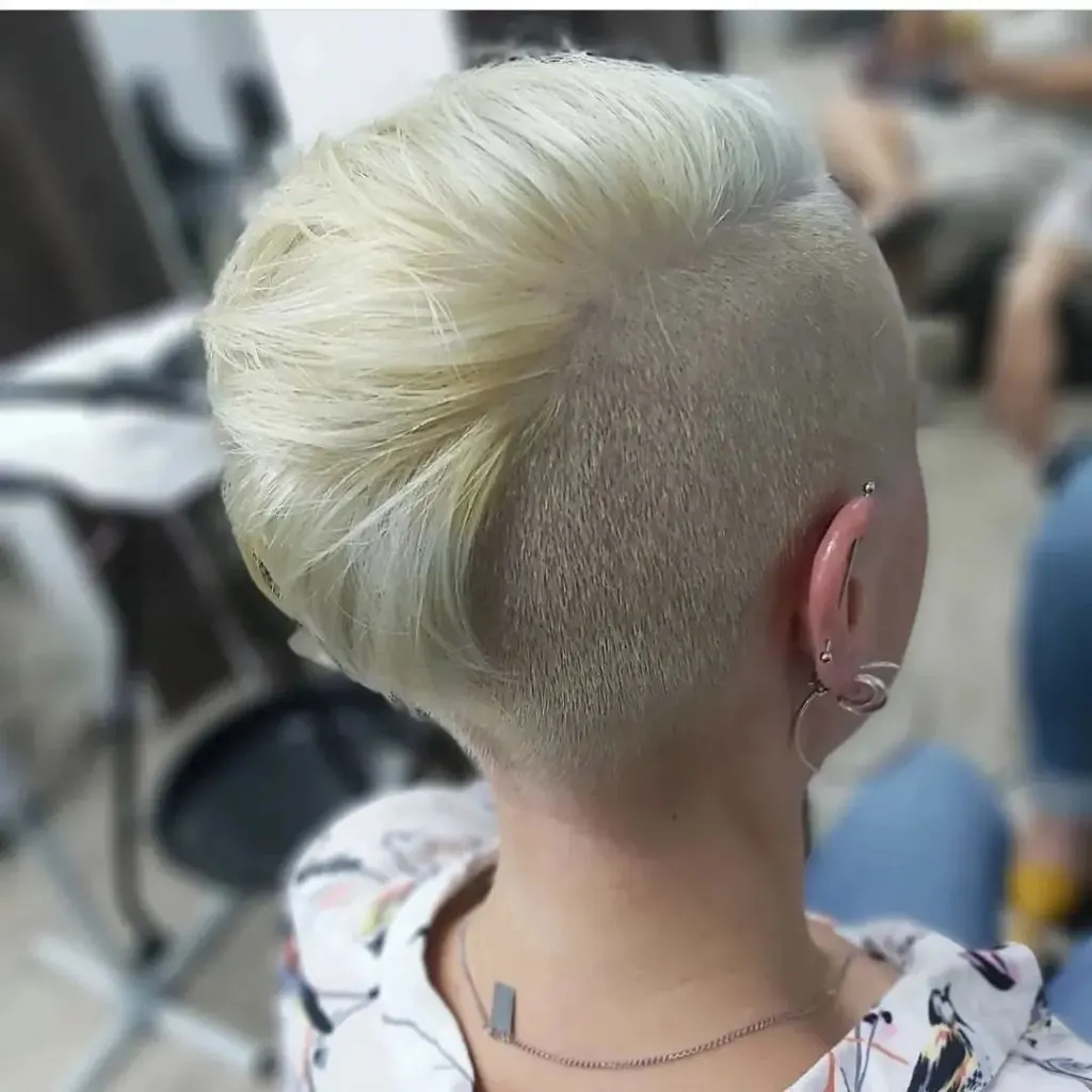 short hairstyle for fine hair with shaved sides