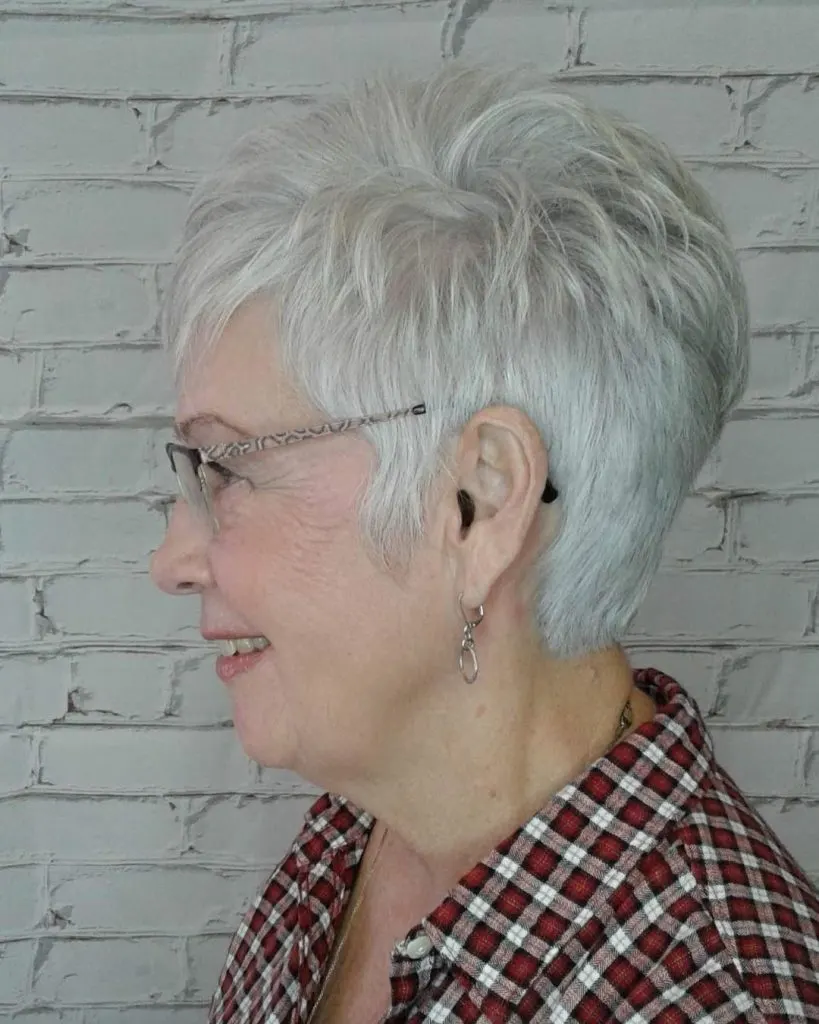 short hairstyle for round face over 60