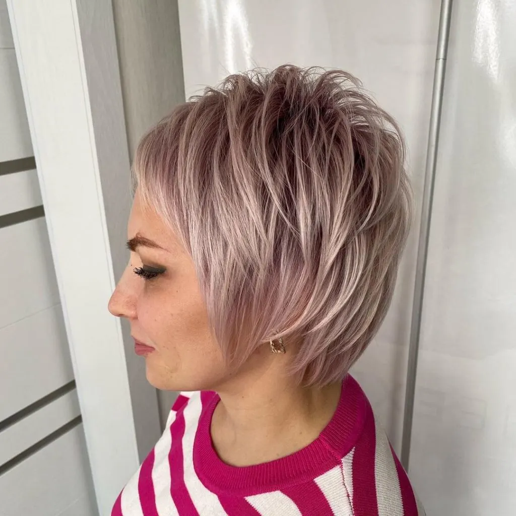 spiky short hairstyle for thick hair