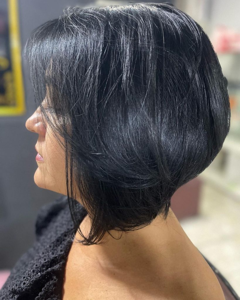 volumized bob cut for round faces