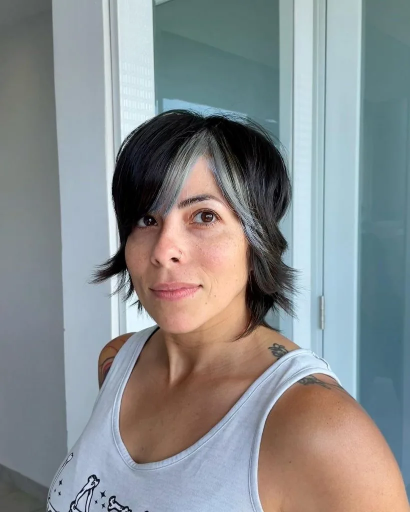 black short haircut with gray bangs for women over 50