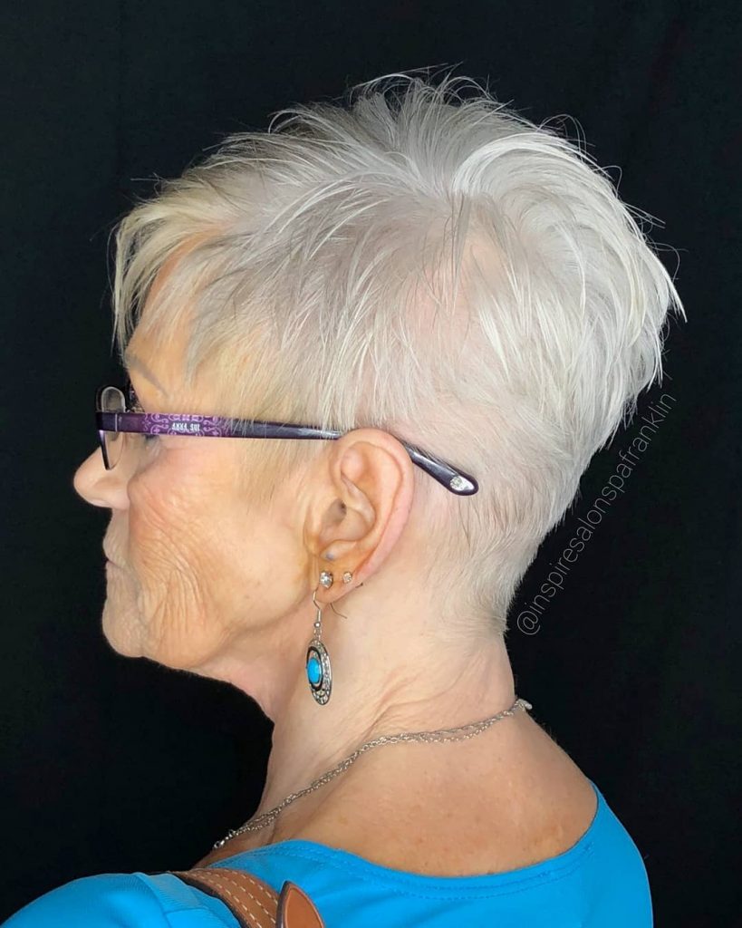 corte pixie sem esforço para mulheres com mais de 70 anos com cabelo fino