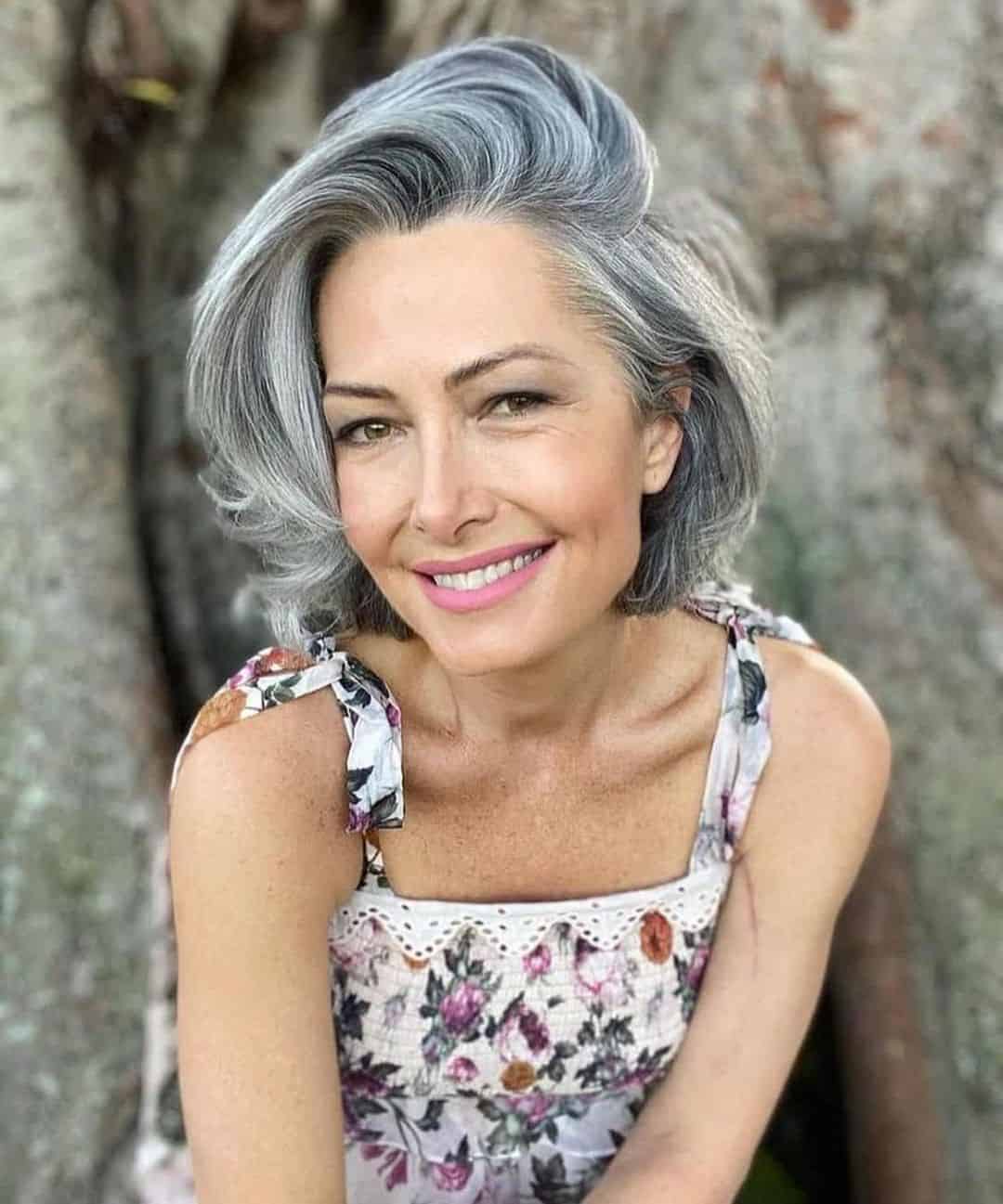 2 Voluminous Bob Cut Flawless Hair