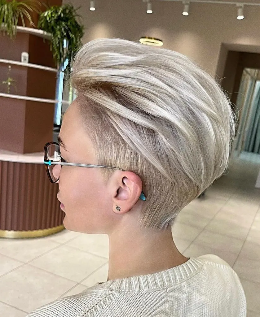 layered pixie cut