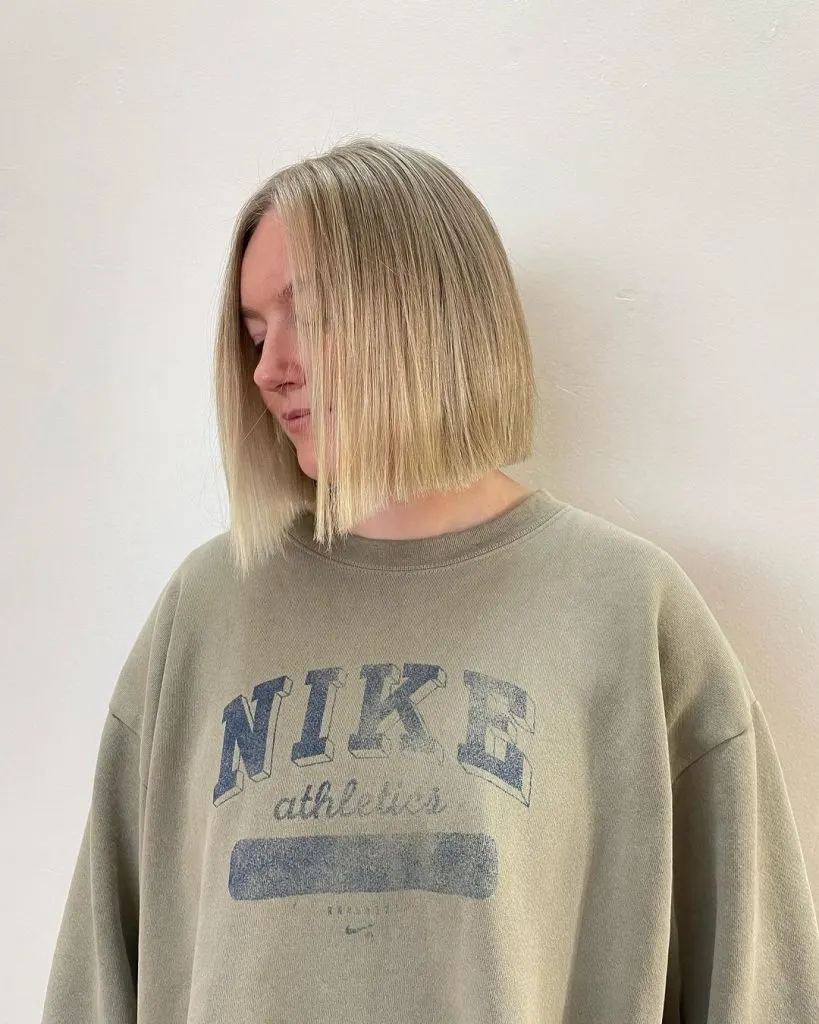 short hairstyle for straight hair