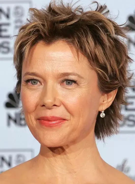 short messy hairstyle