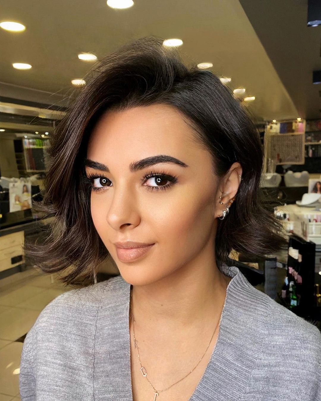glam side-parted bob