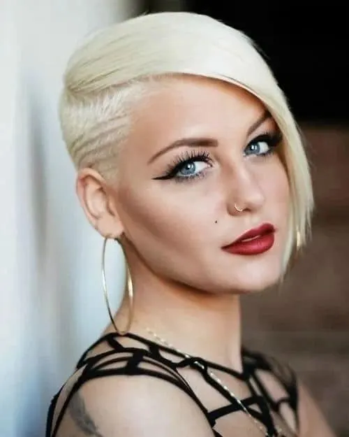asymmetrische pixie cut met undercut