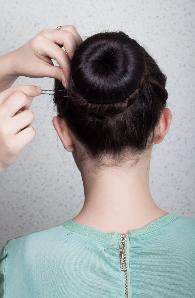 How To Do A Donut Bun A Step By Step Tutorial