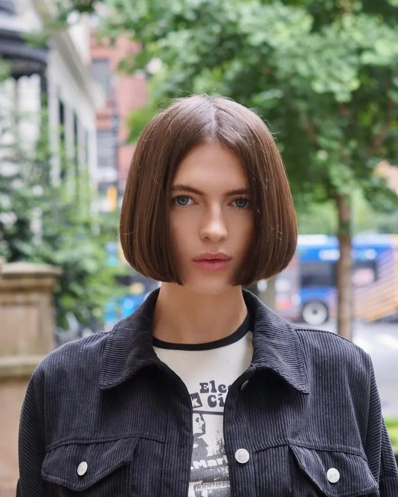 middle part chin-length bob