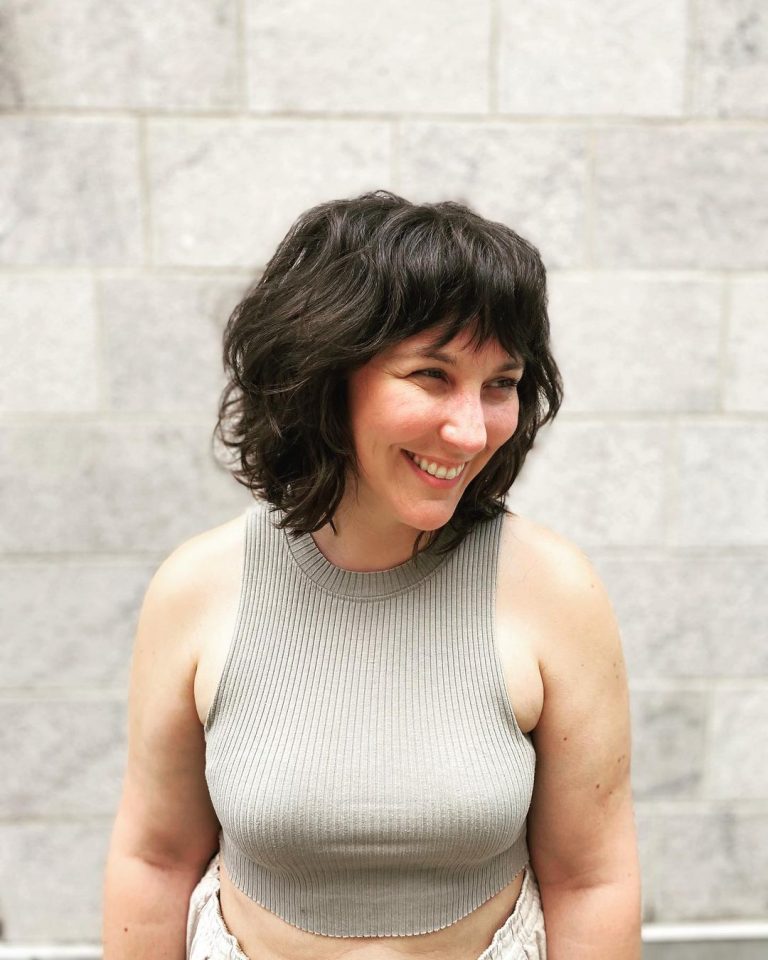  20 Short Fluffy Haircuts Taking Over 2025