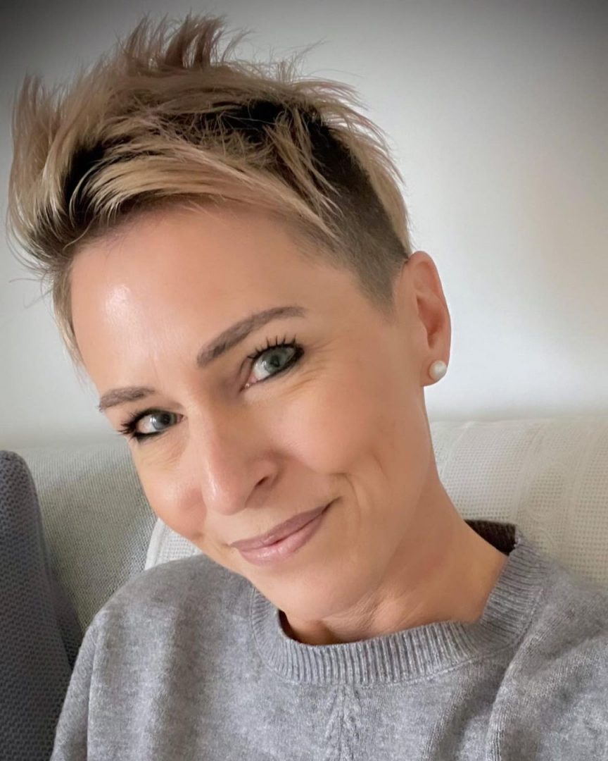 70 mejores ideas de cortes de pelo pixie muy corto para 2024