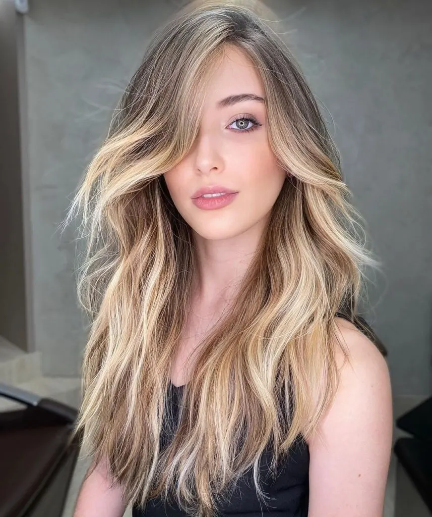 natural blonde hair with blonde highlights and lowlights